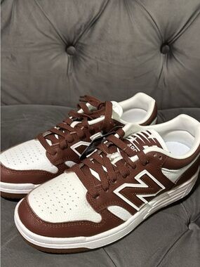 New Balance Brown & White Men’s Low-Top Sneakers